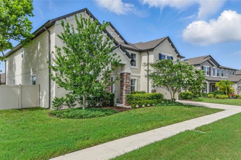 House in Spring Hill, Florida 6 bedrooms, 506.5 sq.m. № 1772739 - photo 8