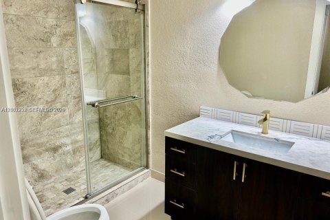 Copropriété à vendre à Plantation, Floride: 4 chambres, 193.24 m2 № 2401384 - photo 12