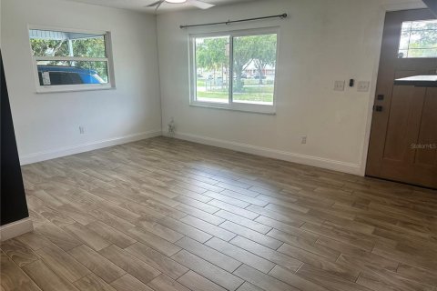 Casa en alquiler en Deltona, Florida, 3 dormitorios, 102.56 m2 № 1917405 - foto 9