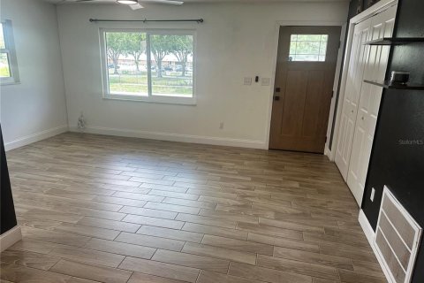 Casa en alquiler en Deltona, Florida, 3 dormitorios, 102.56 m2 № 1917405 - foto 13