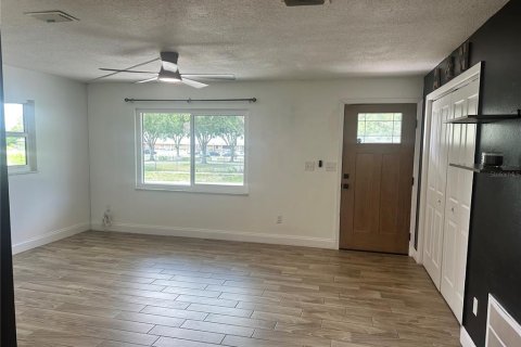 Casa en alquiler en Deltona, Florida, 3 dormitorios, 102.56 m2 № 1917405 - foto 12