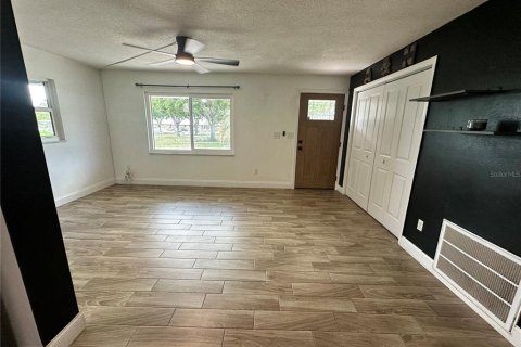 Casa en alquiler en Deltona, Florida, 3 dormitorios, 102.56 m2 № 1917405 - foto 8