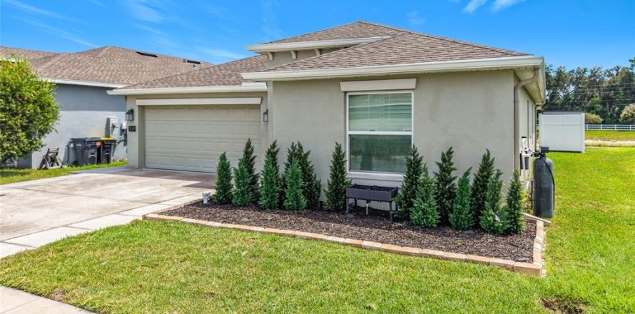 Villa ou maison à Bartow, Floride 4 chambres, 180.14 m2 № 2324271