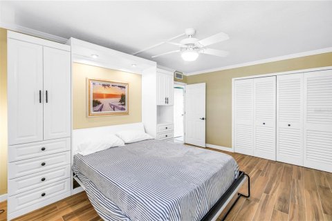 Condominio en venta en Saint Pete Beach, Florida, 2 dormitorios, 117.99 m2 № 2203490 - foto 27