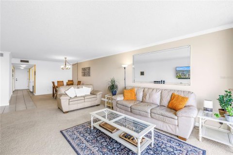 Condominio en venta en Saint Pete Beach, Florida, 2 dormitorios, 117.99 m2 № 2203490 - foto 13