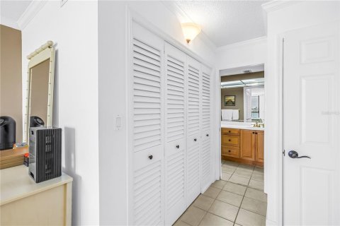Condominio en venta en Saint Pete Beach, Florida, 2 dormitorios, 117.99 m2 № 2203490 - foto 24