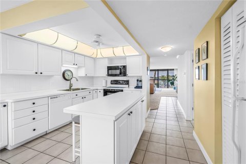 Condominio en venta en Saint Pete Beach, Florida, 2 dormitorios, 117.99 m2 № 2203490 - foto 5