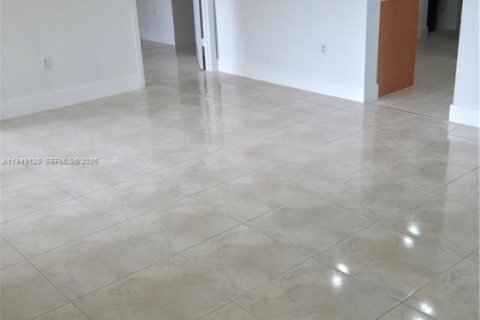 Condominio en alquiler en North Lauderdale, Florida, 2 dormitorios, 107.95 m2 № 2007708 - foto 6