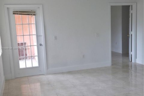 Condominio en alquiler en North Lauderdale, Florida, 2 dormitorios, 107.95 m2 № 2007708 - foto 7