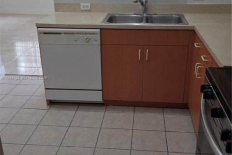 Condominio en alquiler en North Lauderdale, Florida, 2 dormitorios, 107.95 m2 № 2007708 - foto 17