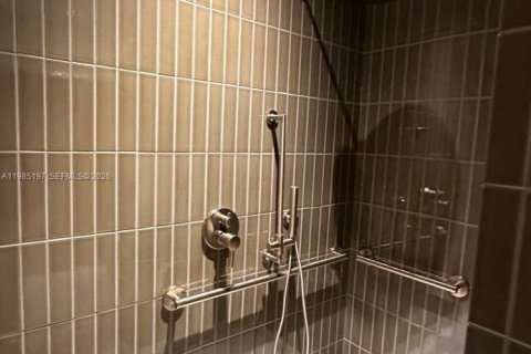 Снять в аренду кондоминиум в Майами, Флорида № 2050894 - фото 20