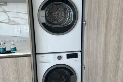 Снять в аренду кондоминиум в Майами, Флорида № 2050894 - фото 12