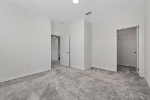 House in Winter Garden, Florida 4 bedrooms, 248.33 sq.m. № 2433511 - photo 23