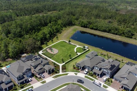 House in Winter Garden, Florida 4 bedrooms, 248.33 sq.m. № 2433511 - photo 7