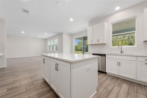 House in Winter Garden, Florida 4 bedrooms, 248.33 sq.m. № 2433511 - photo 19