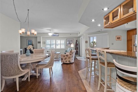 Condo in New Smyrna Beach, Florida, 3 bedrooms  № 1641075 - photo 13