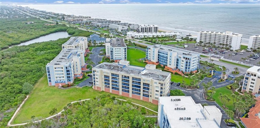 Condo in New Smyrna Beach, Florida, 3 bedrooms № 1641075