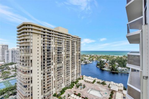 Condo in Aventura, Florida, 2 bedrooms in LANDMARK  № 1713217 - photo 20