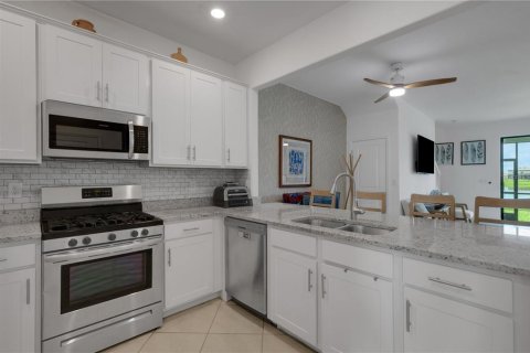 Townhouse in Bradenton, Florida 3 bedrooms, 178.84 sq.m. № 2230627 - photo 6