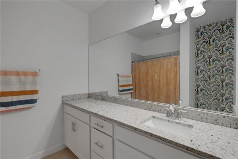 Townhouse in Bradenton, Florida 3 bedrooms, 178.84 sq.m. № 2230627 - photo 29