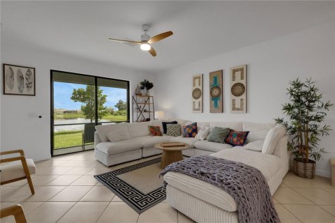 Townhouse in Bradenton, Florida 3 bedrooms, 178.84 sq.m. № 2230627 - photo 18
