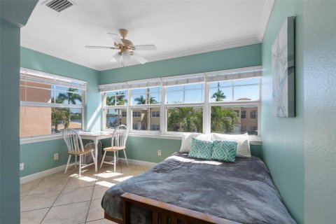 Copropriété à vendre à Indian Shores, Floride: 1 chambre, 68.28 m2 № 2416630 - photo 9