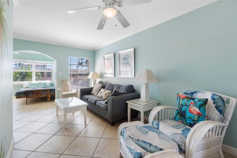 Copropriété à vendre à Indian Shores, Floride: 1 chambre, 68.28 m2 № 2416630 - photo 11