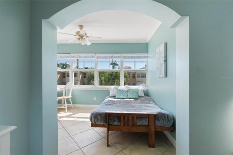 Copropriété à vendre à Indian Shores, Floride: 1 chambre, 68.28 m2 № 2416630 - photo 10