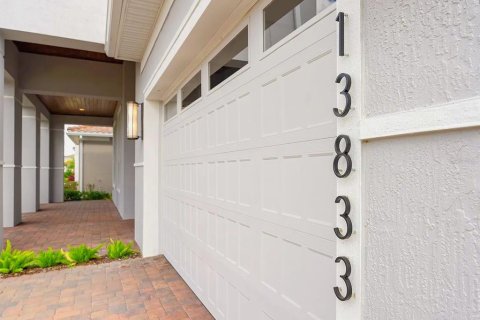 Casa en alquiler en Orlando, Florida, 4 dormitorios, 331.75 m2 № 1901624 - foto 5
