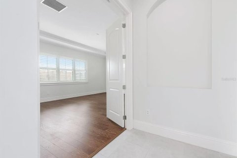 Casa en alquiler en Orlando, Florida, 4 dormitorios, 331.75 m2 № 1901624 - foto 24