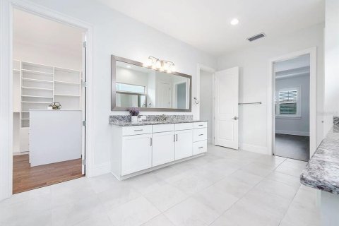Casa en alquiler en Orlando, Florida, 4 dormitorios, 331.75 m2 № 1901624 - foto 30