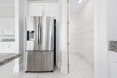 Casa en alquiler en Orlando, Florida, 4 dormitorios, 331.75 m2 № 1901624 - foto 17
