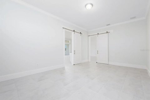 Casa en alquiler en Orlando, Florida, 4 dormitorios, 331.75 m2 № 1901624 - foto 23