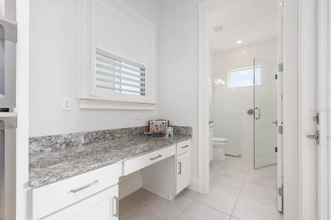 Casa en alquiler en Orlando, Florida, 4 dormitorios, 331.75 m2 № 1901624 - foto 19