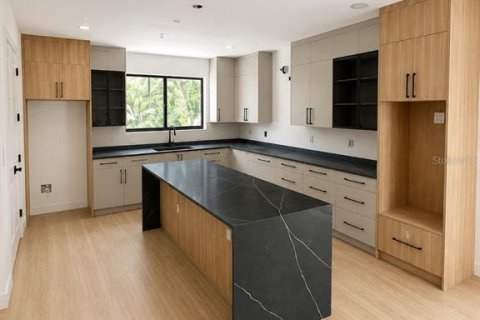 Adosado en venta en Tampa, Florida, 4 dormitorios, 272.02 m2 № 2330267 - foto 29