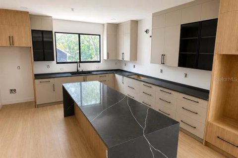 Adosado en venta en Tampa, Florida, 4 dormitorios, 272.02 m2 № 2330267 - foto 30