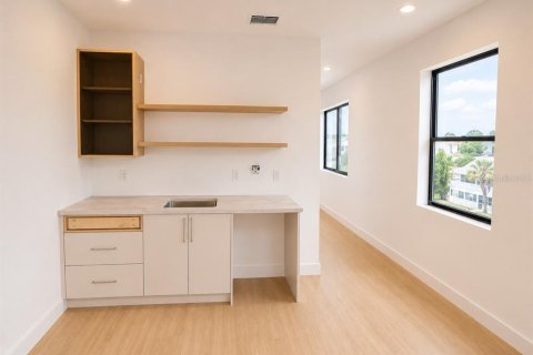 Adosado en venta en Tampa, Florida, 4 dormitorios, 272.02 m2 № 2330267 - foto 16