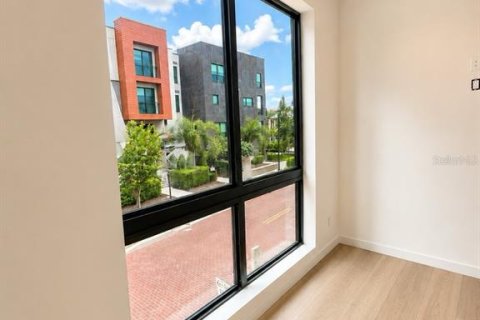 Adosado en venta en Tampa, Florida, 4 dormitorios, 272.02 m2 № 2330267 - foto 26