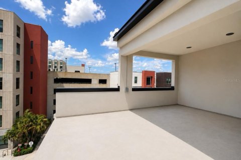 Adosado en venta en Tampa, Florida, 4 dormitorios, 272.02 m2 № 2330267 - foto 23