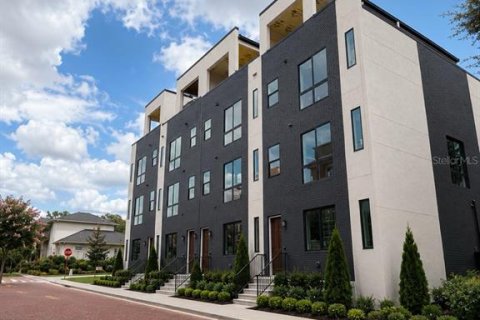 Adosado en venta en Tampa, Florida, 4 dormitorios, 272.02 m2 № 2330267 - foto 27