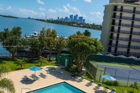 Condominio en venta en Miami, Florida, 53.88 m2 № 1953844 - foto 6