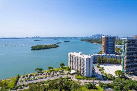 Condominio en venta en Miami, Florida, 53.88 m2 № 1953844 - foto 1