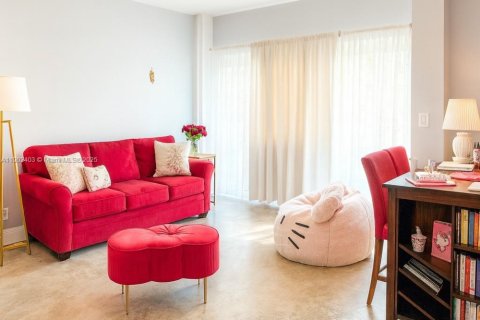 Condominio en venta en Miami, Florida, 53.88 m2 № 1953844 - foto 11