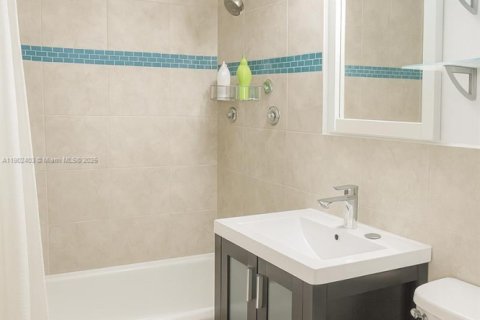 Condominio en venta en Miami, Florida, 53.88 m2 № 1953844 - foto 9