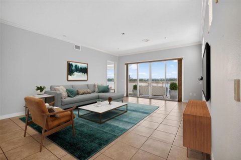 Condominio en venta en Orlando, Florida, 3 dormitorios, 236.81 m2 № 2151166 - foto 5