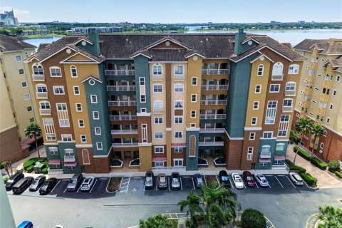 Condominio en venta en Orlando, Florida, 3 dormitorios, 236.81 m2 № 2151166 - foto 2