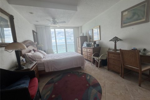 Condominio en venta en Hollywood, Florida, 1 dormitorio, 76.18 m2 № 1862809 - foto 12