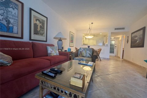 Condominio en venta en Hollywood, Florida, 1 dormitorio, 76.18 m2 № 1862809 - foto 7