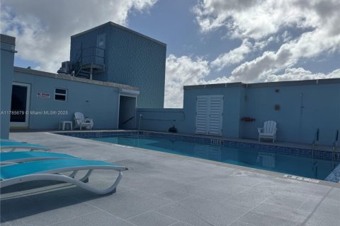 Condominio en venta en Hollywood, Florida, 1 dormitorio, 76.18 m2 № 1862809 - foto 23