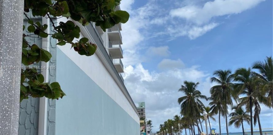 Condominio en Hollywood, Florida, 1 dormitorio № 1862809